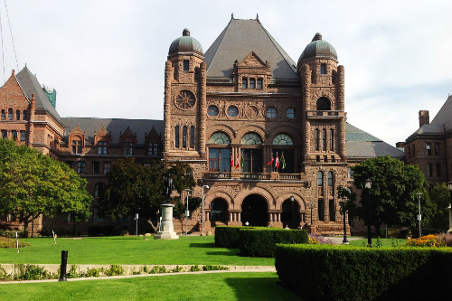 滑铁卢大学 University of Waterloo