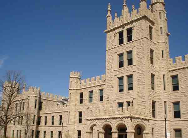 伊利诺伊大学 University of Illinois