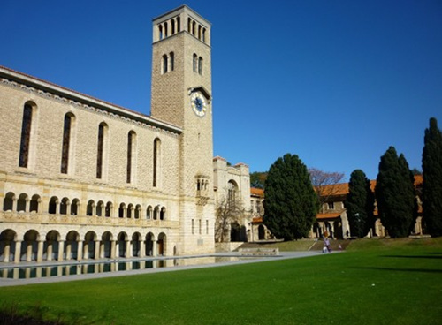 西澳大学